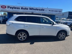 2014 MITSUBISHI OUTLANDER LS Automatic, 144895kms Well maintained for only $11999