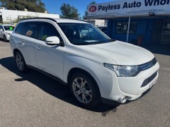 2014 MITSUBISHI OUTLANDER LS Automatic, 144895kms Well maintained for only $11999