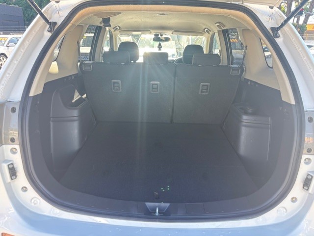 2014 MITSUBISHI OUTLANDER LS Automatic, 144895kms Well maintained for only $11999