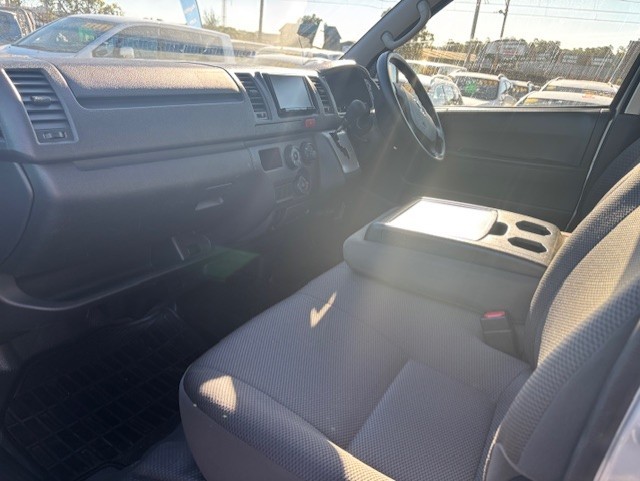 2019 TOYOTA HIACE DX auto, 81860kms only, $ 30999 Ready for work