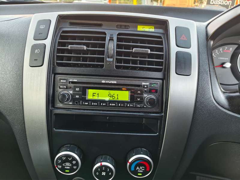 2009 HYUNDAI TUCSON CITY SX, auto, $ 5999 Great 1st car.