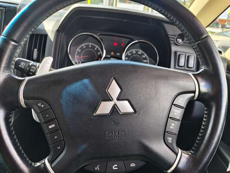 2011 MITSUBISHI DELICA, 4x4, 8 seats, low kilometers, $ 17999 Well maintained.