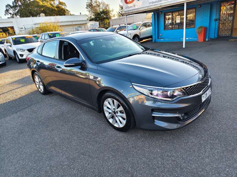 2018 KIA OPTIMA Si, auto, low kilometers, well maintained, $ 17999 Great car.