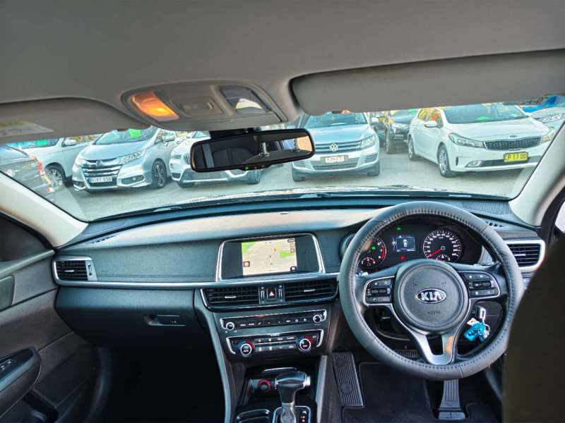 2018 KIA OPTIMA Si, auto, low kilometers, well maintained, $ 16999 Great car.