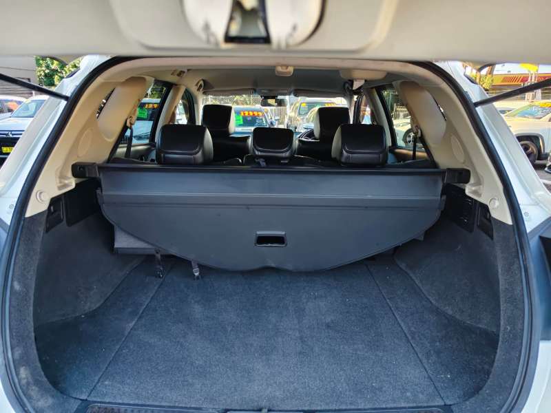2013 NISSAN MURANO ST, auto, low kilometers, well maintained, $ 11999
