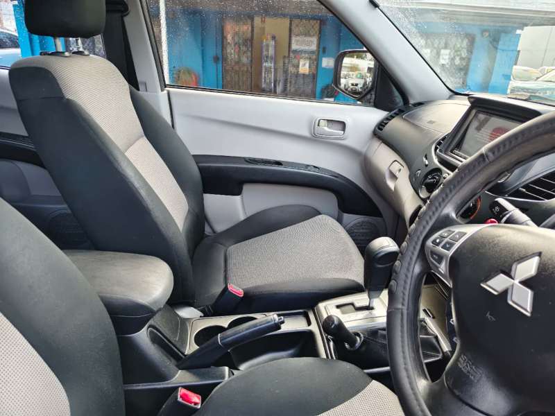 2014 MITSUBISHI TRITON GLX (4x4), auto, low kilometers, well maintained, $ 17999 Ready for work.