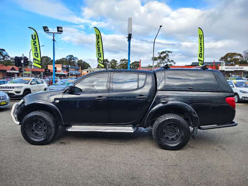 2014 MITSUBISHI TRITON GLX (4x4), auto, low kilometers, well maintained, $ 17999 Ready for work.