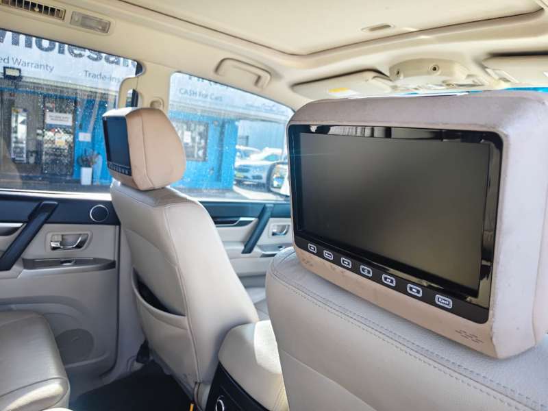 2012 MITSUBISHI PAJERO EXCEED LWB (4x4), 7 seats, hard to find this condition, $ 21999