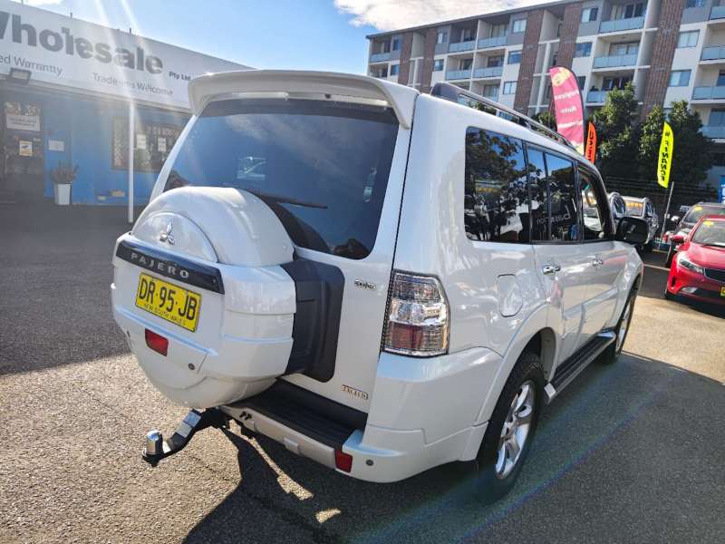 2012 MITSUBISHI PAJERO EXCEED LWB (4x4), 7 seats, hard to find this condition, $ 21999