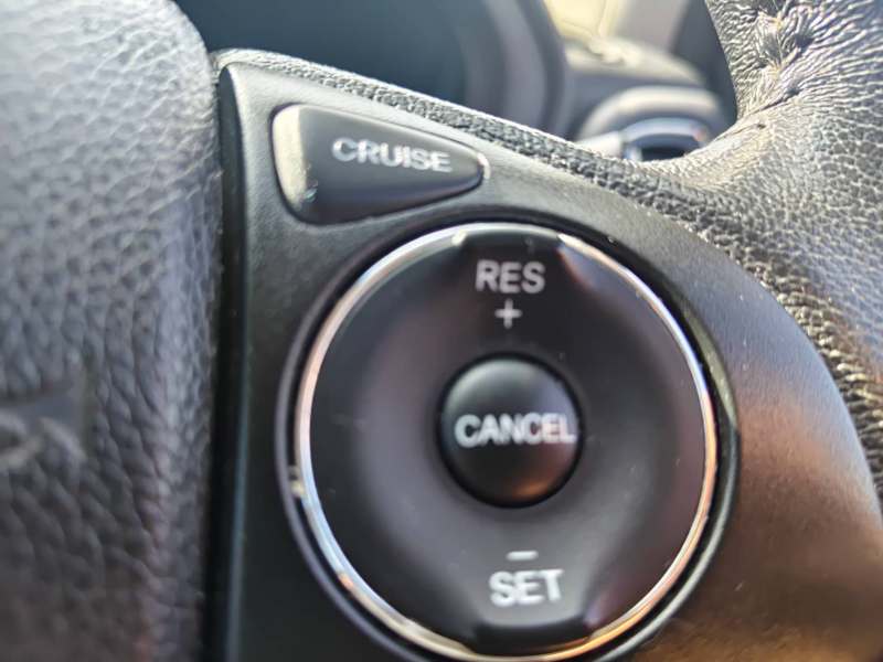 2021 HONDA HR-V VTi-S, auto, low kilometers, well maintained, $ 18999
