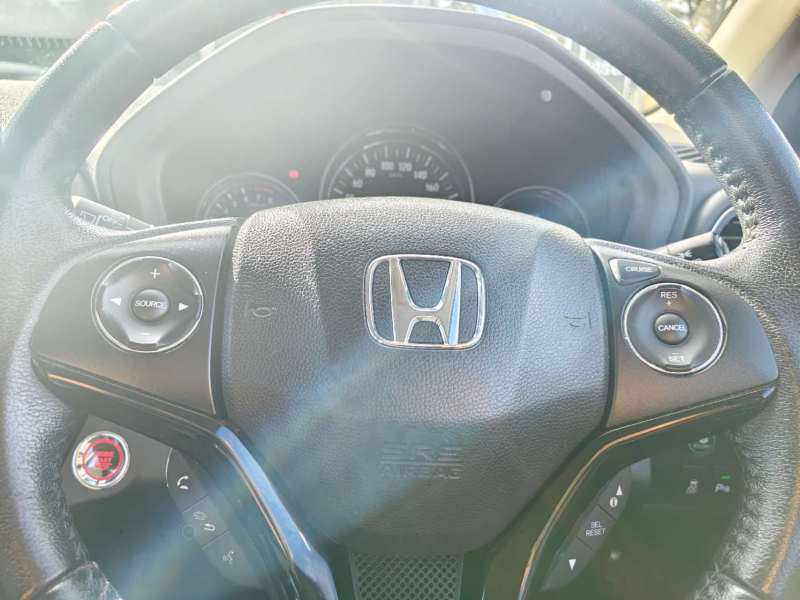 2021 HONDA HR-V VTi-S, auto, low kilometers, well maintained, $ 18999