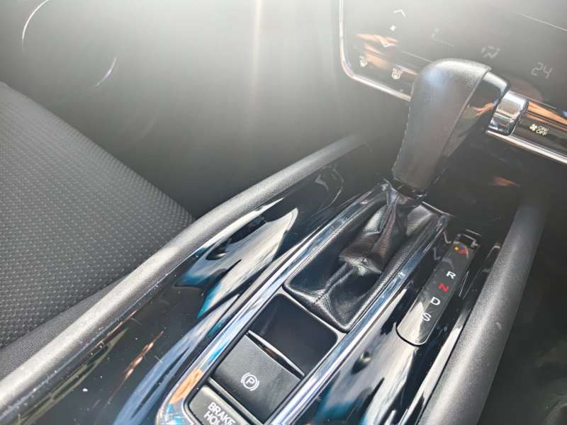 2021 HONDA HR-V VTi-S, auto, low kilometers, well maintained, $ 18999