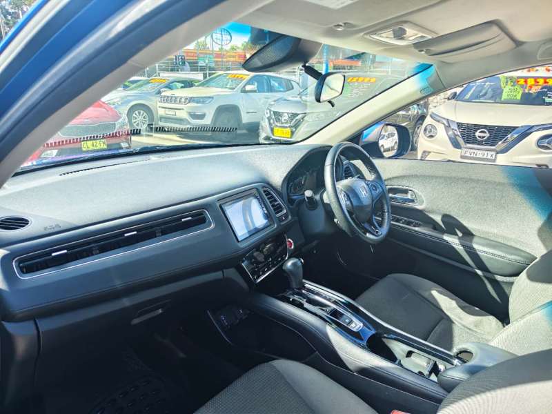 2021 HONDA HR-V VTi-S, auto, low kilometers, well maintained, $ 18999