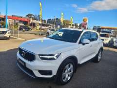 2020 VOLVO XC40 T4 MOMENTUM , well maintained, $ 19999 On special