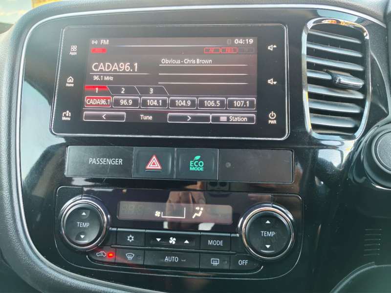 2017 MITSUBISHI OUTLANDER LS SAFETY PACK , 7 seats, $ 17999 Great suv.