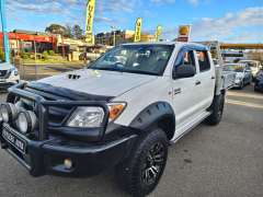 2007 TOYOTA HILUX SR (4x4), manual, well maintained, $ 14999 Ready for work.