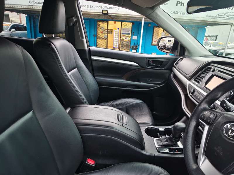 2014 TOYOTA KLUGER GX , 7seats, low kilometers, well maintained, $ 18999 Great family suv.