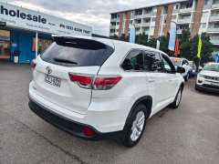 2014 TOYOTA KLUGER GX , 7seats, low kilometers, well maintained, $ 18999 Great family suv.