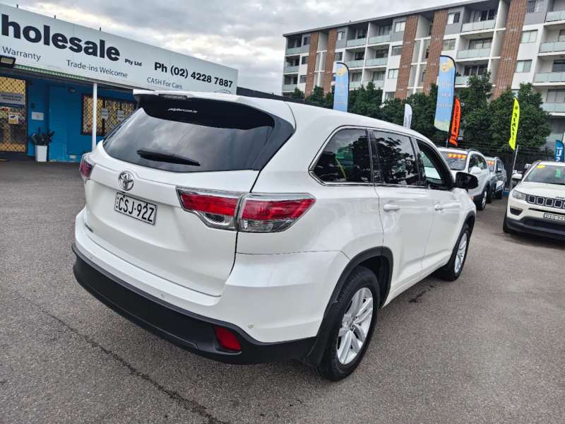 2014 TOYOTA KLUGER GX , 7seats, low kilometers, well maintained, $ 18999 Great family suv.