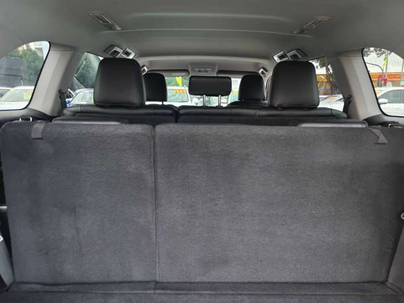 2014 TOYOTA KLUGER GX , 7seats, low kilometers, well maintained, $ 18999 Great family suv.