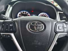 2014 TOYOTA KLUGER GX , 7seats, low kilometers, well maintained, $ 18999 Great family suv.