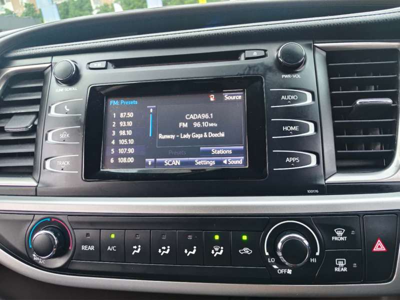 2014 TOYOTA KLUGER GX , 7seats, low kilometers, well maintained, $ 18999 Great family suv.