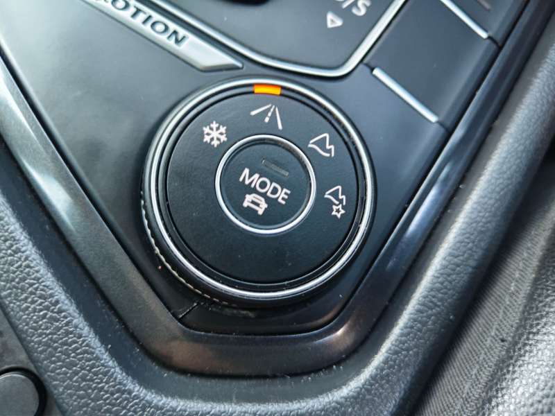 2018 VOLKSWAGEN TIGUAN 132 TSI COMFORTLINE, Top of the range, $ 16999 Great car.