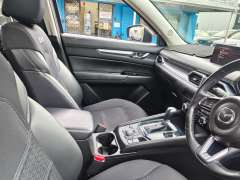 2017 Mazda Cx5 Touring, AWD, low kilometers, well maintained, $ 18999 Great car.