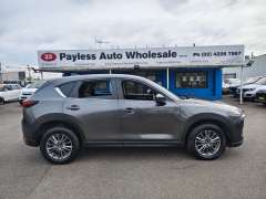 2017 Mazda Cx5 Touring, AWD, low kilometers, well maintained, $ 18999 Great car.
