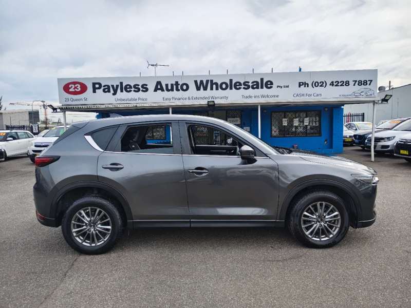 2017 Mazda Cx5 Touring, AWD, low kilometers, well maintained, $ 18999 Great car.