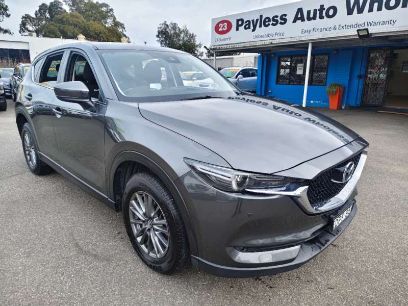 2017 Mazda Cx5 Touring, AWD, low kilometers, well maintained, $ 18999 Great car.