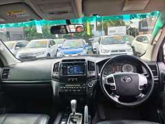 2013 TOYOTA LANDCRUISER ALTITUDE SE, 8seats, Well maintained, $ 41999 Nice truck!