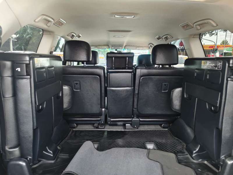 2013 TOYOTA LANDCRUISER ALTITUDE SE, 8seats, Well maintained, $ 41999 Nice truck!