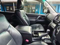 2013 TOYOTA LANDCRUISER ALTITUDE SE, 8seats, Well maintained, $ 41999 Nice truck!