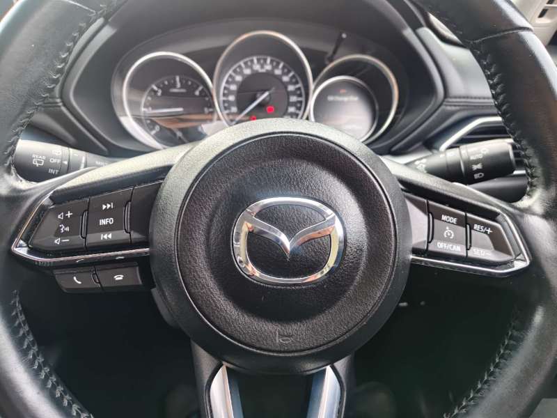 2017 Mazda Cx5 Touring, AWD, low kilometers, well maintained, $ 18999 Great car.