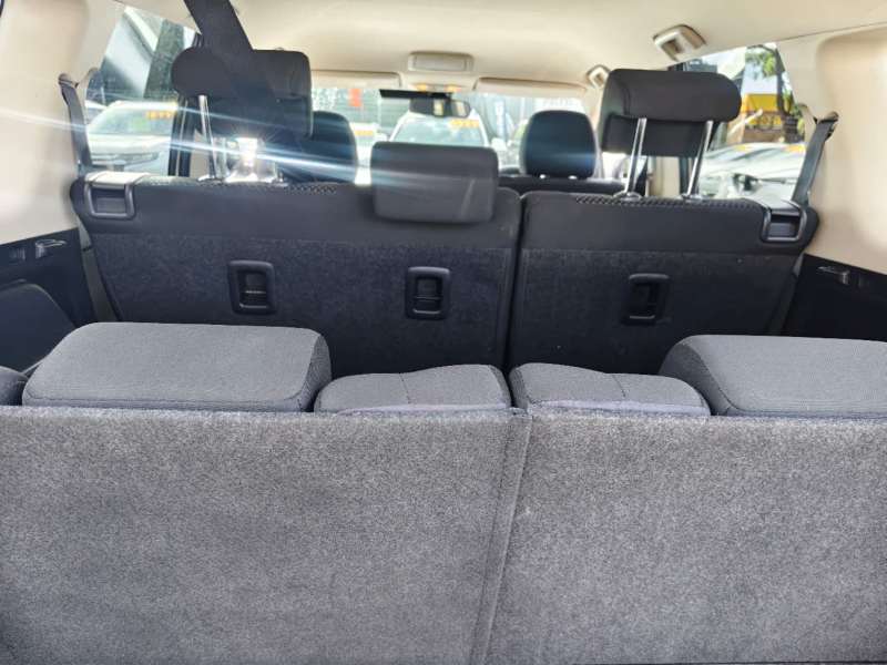 2018 MITSUBISHI OUTLANDER LS 7 SEAT , only 76704km! well maintained, $ 19999 Great car.