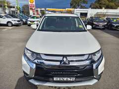 2018 MITSUBISHI OUTLANDER LS 7 SEAT , only 76704km! well maintained, $ 19999 Great car.