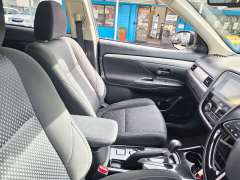 2018 MITSUBISHI OUTLANDER LS 7 SEAT , only 76704km! well maintained, $ 19999 Great car.