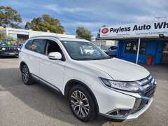 2018 MITSUBISHI OUTLANDER LS 7 SEAT , only 76704km! well maintained, $ 19999 Great car.