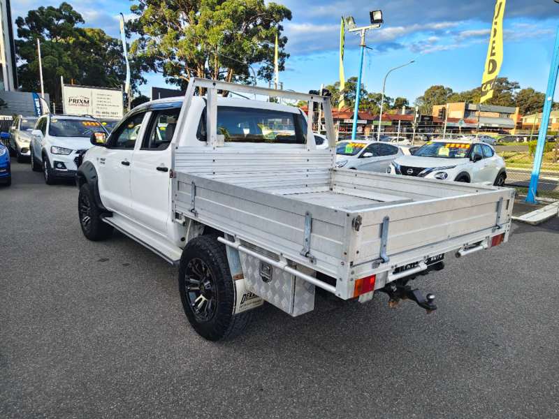 2007 TOYOTA HILUX SR (4x4), manual, well maintained, $ 14999 Ready for work.