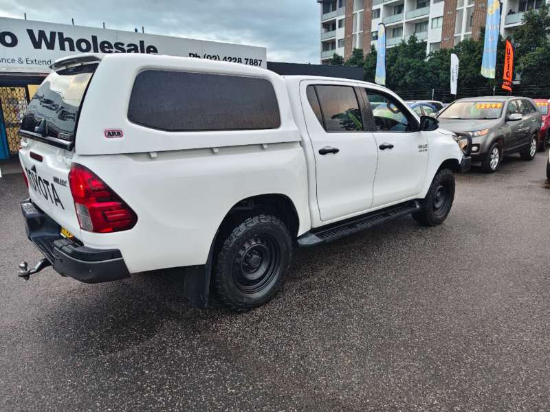 2020 TOYOTA HILUX SR (4x4), auto, well maintained, $ 27999 Cheap !!!
