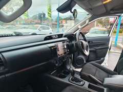 2020 TOYOTA HILUX SR (4x4), auto, well maintained, $ 27999 Cheap !!!