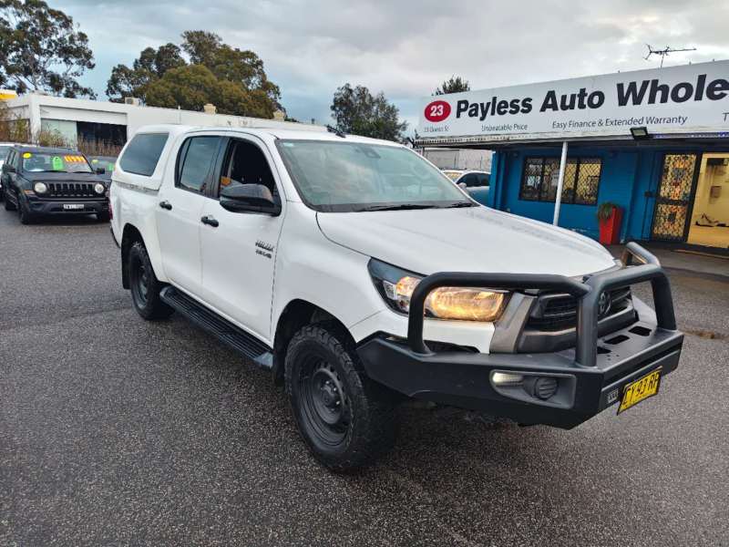 2020 TOYOTA HILUX SR (4x4), auto, well maintained, $ 27999 Cheap !!!