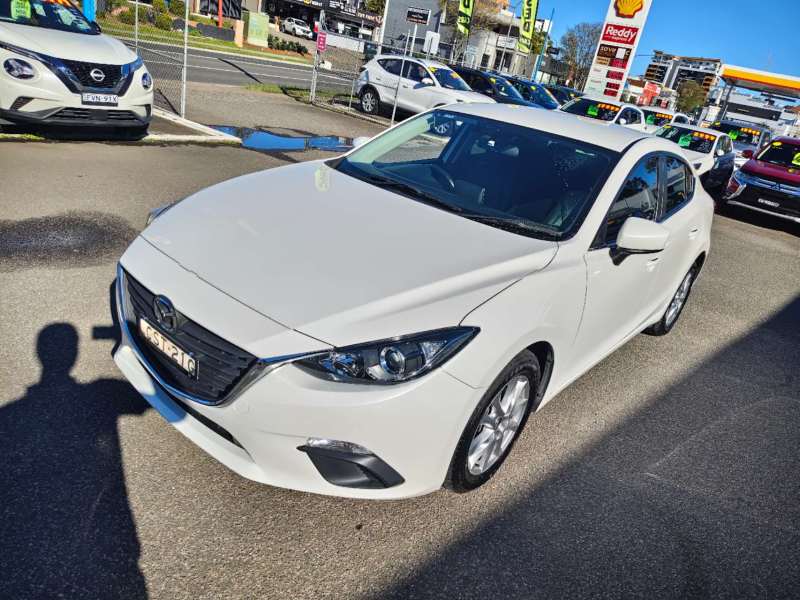 2014 MAZDA MAZDA3 TOURING, manual, low kilometers, $11999 Great 1st car.