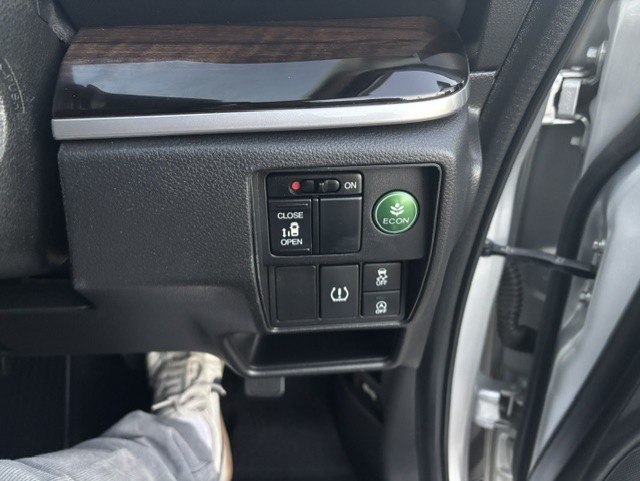 2016 HONDA ODYSSEY VTi Auto, 8Seater, Well miantained, ON SALE FOR $17999