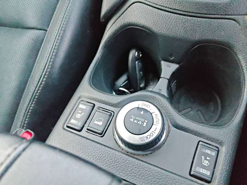 2017 NISSAN X-TRAIL Ti (4WD) TAN TRIM, Top of the range, well maintained, $ 10999 On special