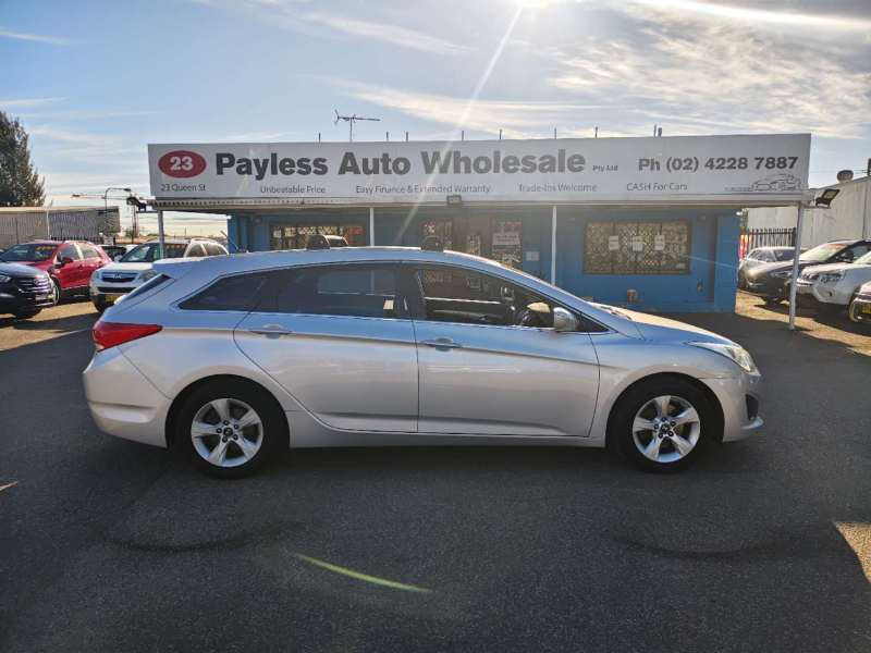 2011 HYUNDAI i40 ACTIVE, wagon, low kilometers, well maintained, $ 8999 ( $7999)