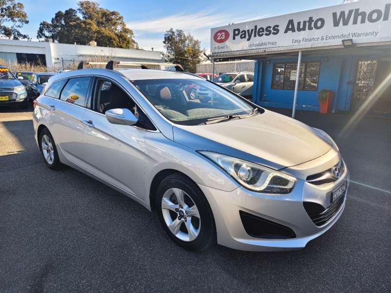2011 HYUNDAI i40 ACTIVE, wagon, low kilometers, well maintained, $ 8999 ( $7999)