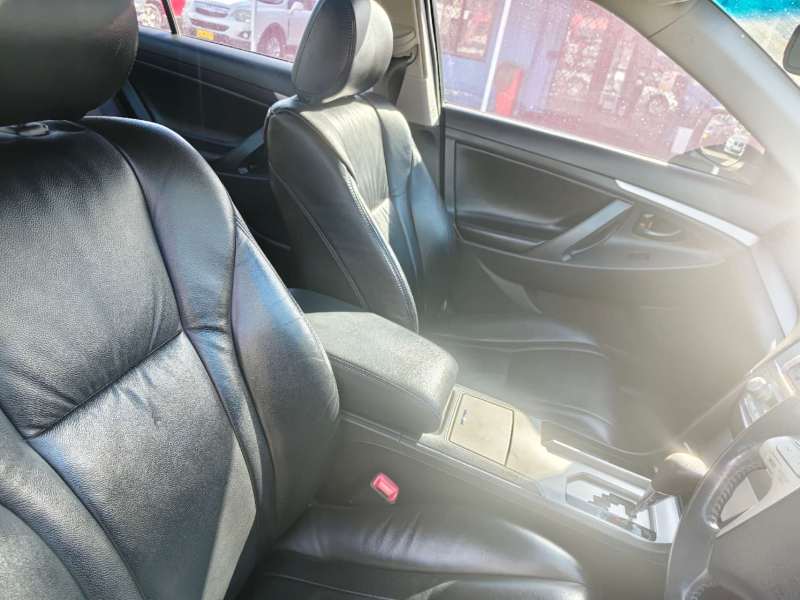 2011 TOYOTA AURION TOURING SE, auto, well maintained, $ 7999 Great 1st car.