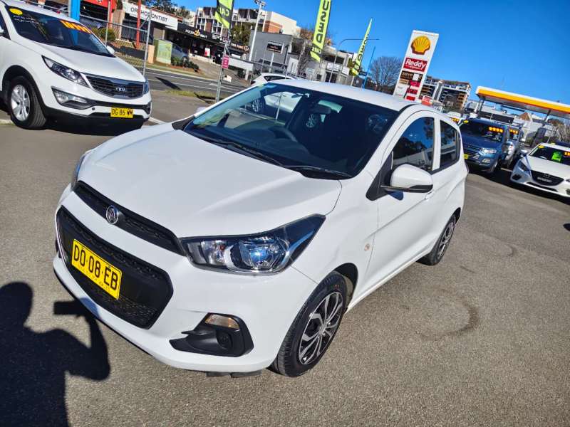 2016 HOLDEN SPARK LS, manual, low kilometers, $ 6600 Great 1st car.